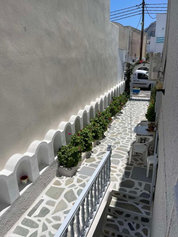 Dilino Kamári Exterior foto